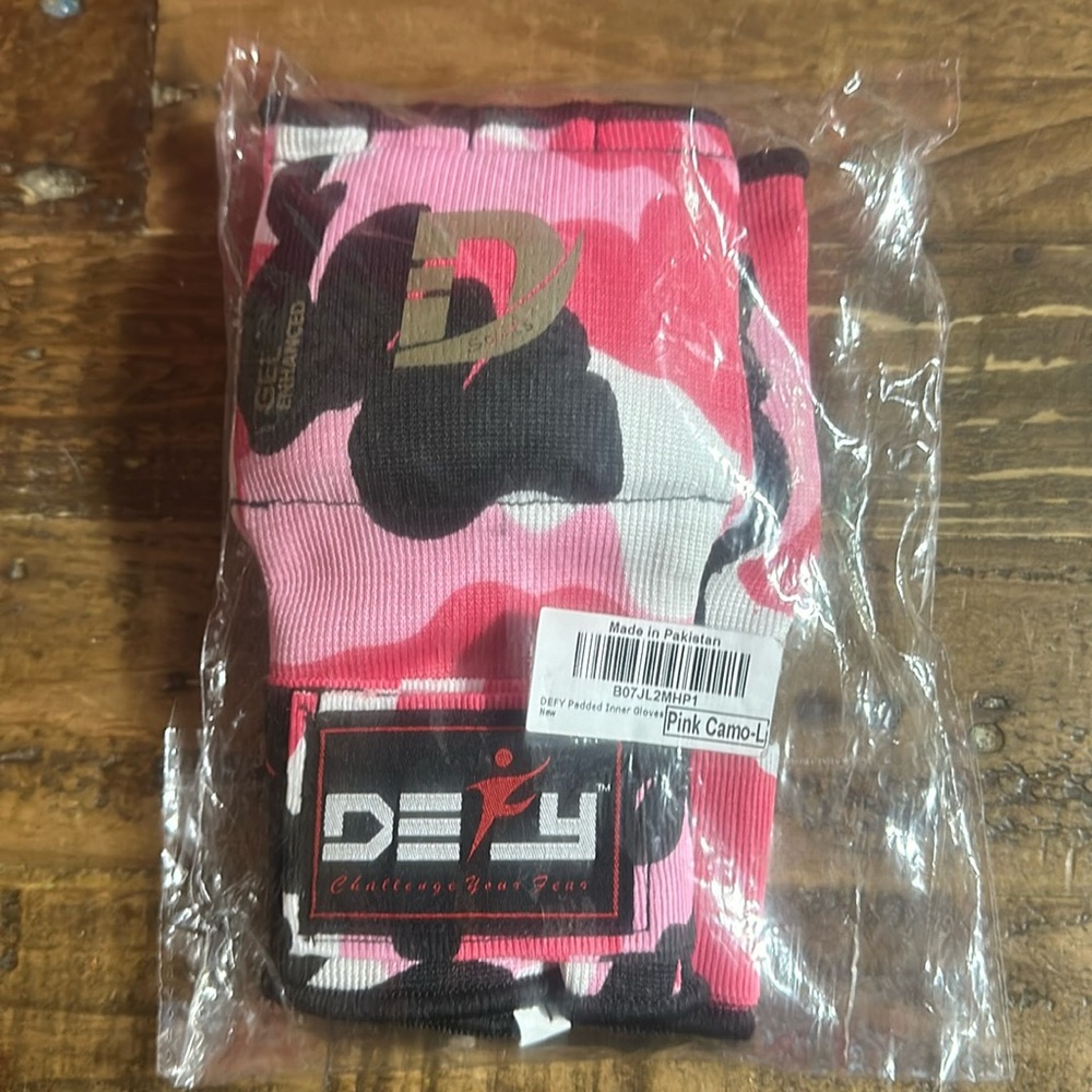DEFY Gel Padded Premium Inner Gloves with Hand Wrap: PINK CAMO:NEW IN PACKAGE: L